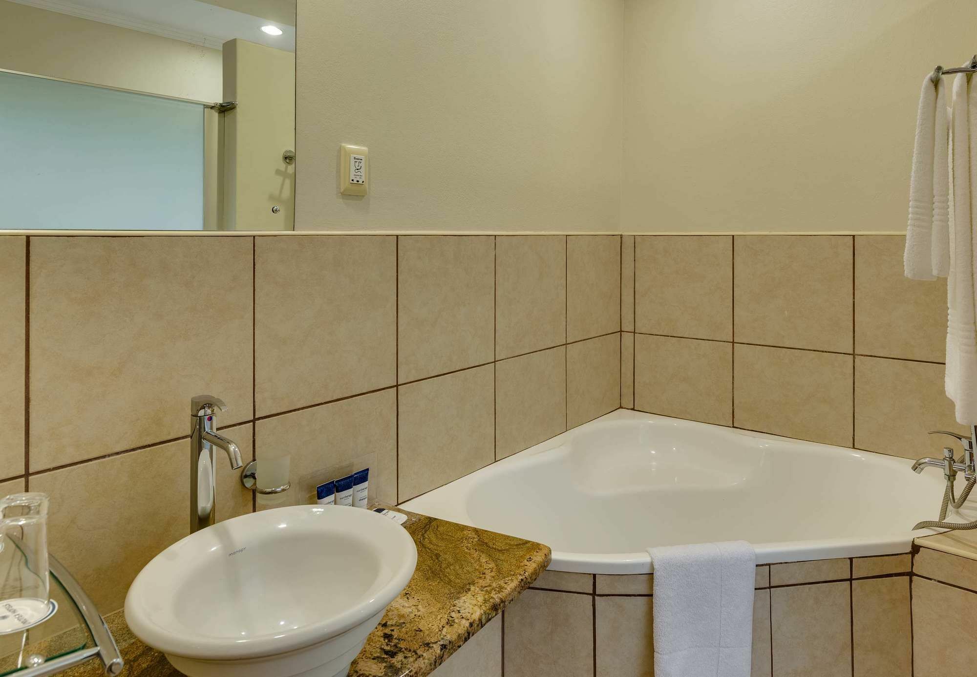 Protea Hotel By Marriott Umfolozi River Richards Bay Zewnętrze zdjęcie